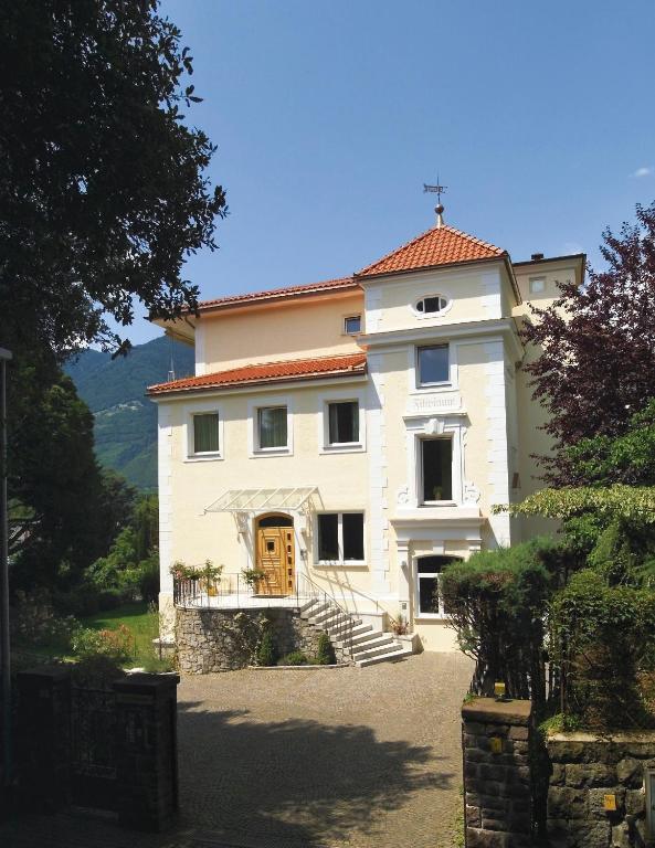 Das Filipinum Merano Esterno foto